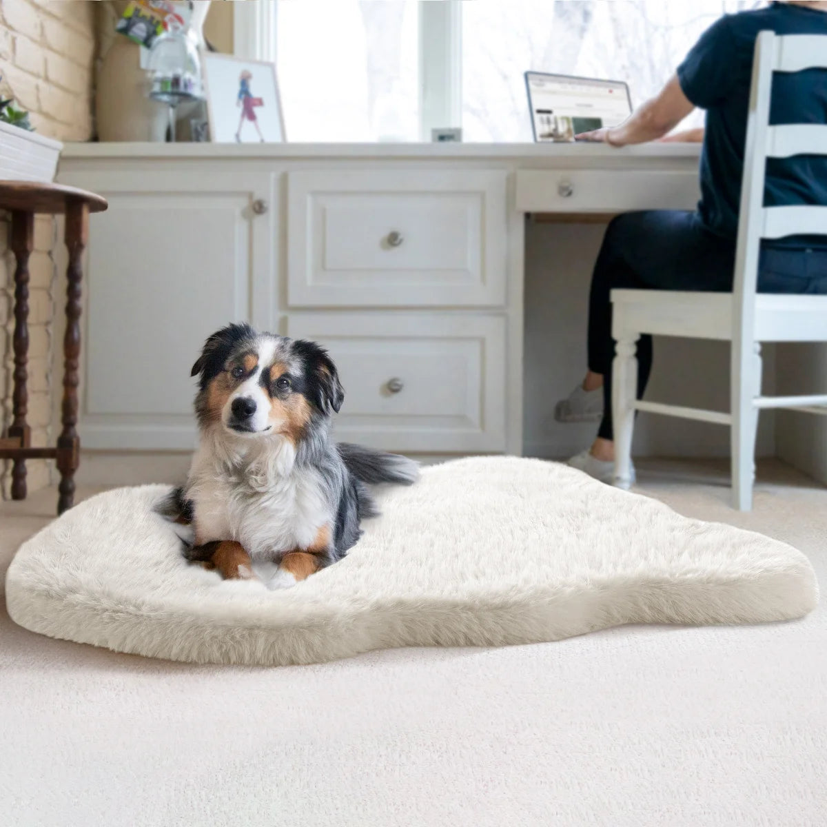 CC Brentwood Originals, Faux Fur Memory Foam Pet Mat