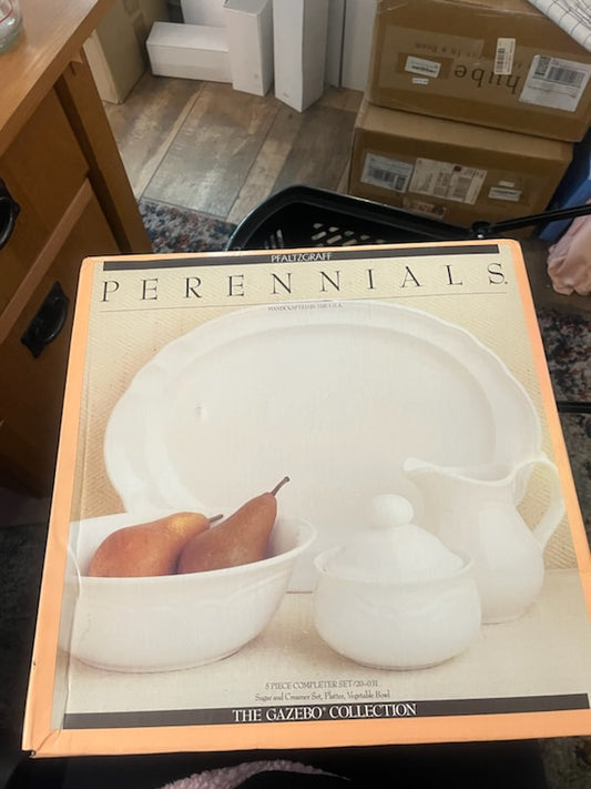 Perennials Serving Set